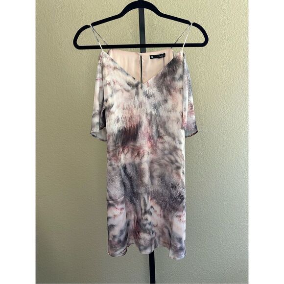 Revolve Krisa Los Angeles Abstract Watercolor Cold Shoulder Dress Size XS - Picture 2 of 6
